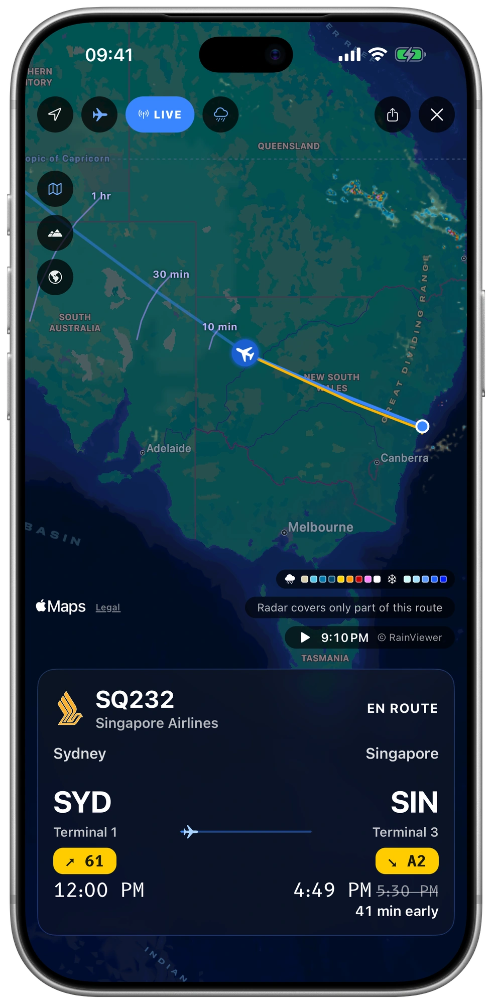 Singapore Airlines SQ232 from Sydney to Singapore on the expanded map, showing aircraft position, route and weather controls.