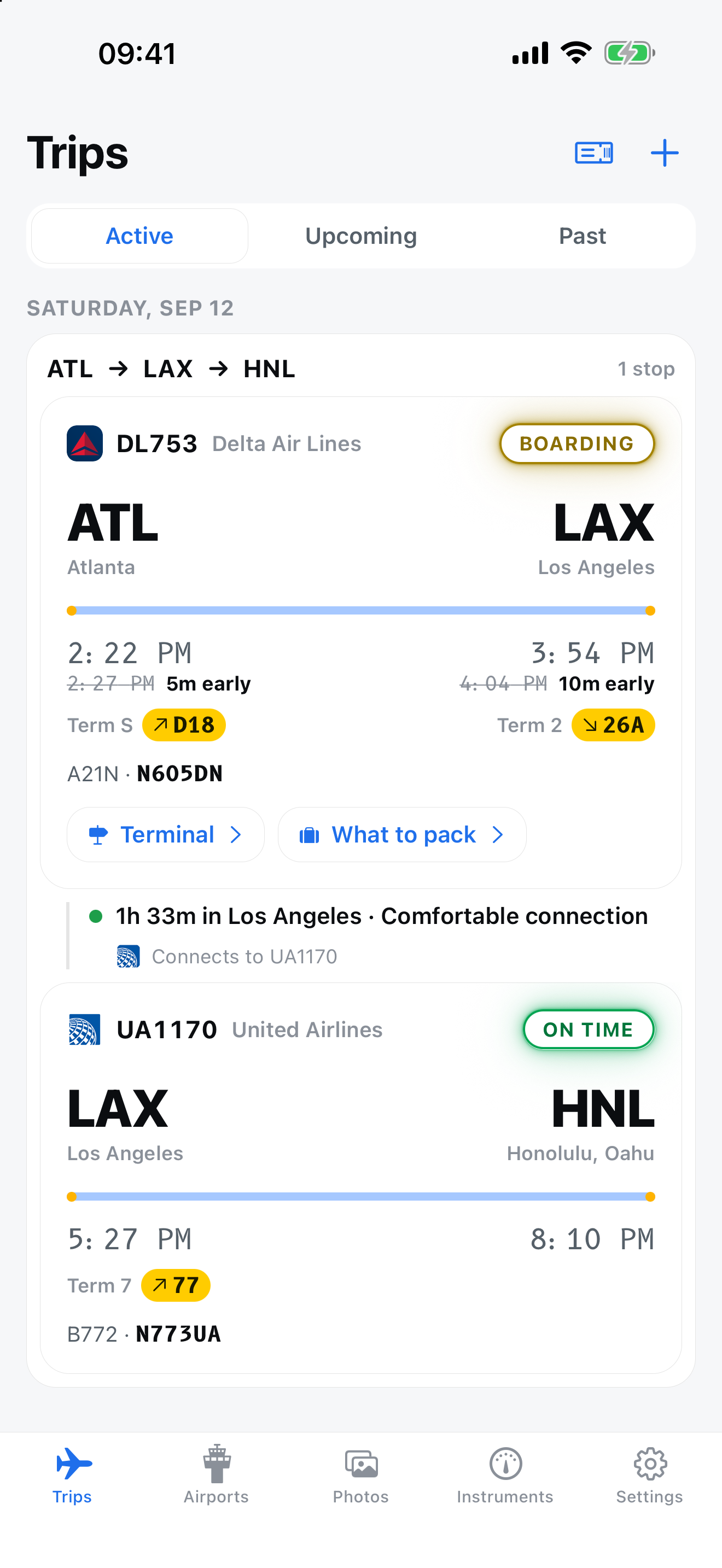 A linked trip from Atlanta through Los Angeles to Honolulu on Delta DL753 and United UA1170, with a 1 hour 33 minute layover marked as a comfortable connection. Captured example in day mode.