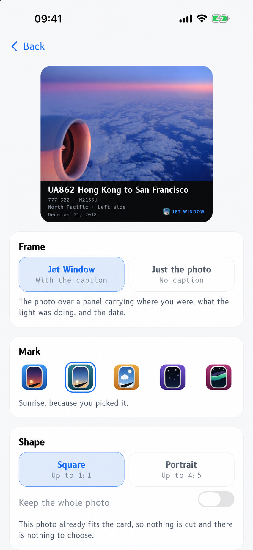 Photo-mode example with added flight details: UA862, HKG to SFO, Boeing 777-322, N2135U, North Pacific, left side. Frame, mark and shape controls in day mode.